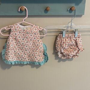 Grey elephant Floral Outfit with Ruffle Details size 3 months